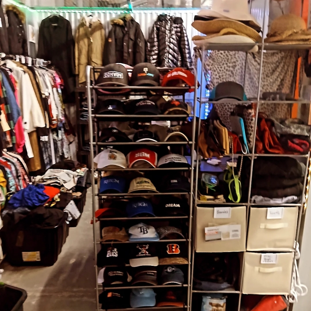 🛒SHOP OUR STORE 🛍 The Designer Clothing Exchange ♻️ Crazy Deals 🤪 - Picture 8 of 14